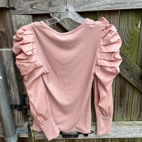 👗Jolie & Joy Ruffled Pink Top - Picture 2 of 8